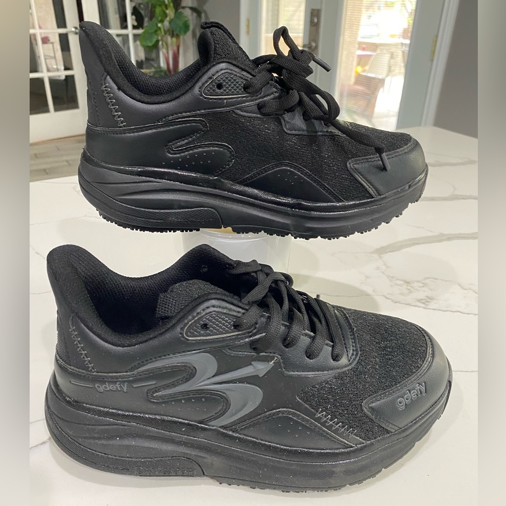 GOEFY By Gravity Refyer shoes Men’s size 6